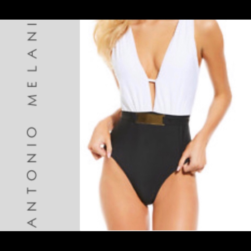 ❗️70% OFF❗️Black and White Belted Tank Swimsuit